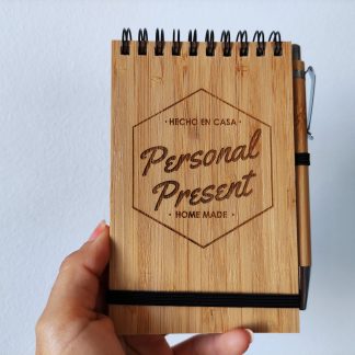 libreta con bolígrafo madera bambú papel reciclado personalizada regalos empresas maestros profes eventos personal present